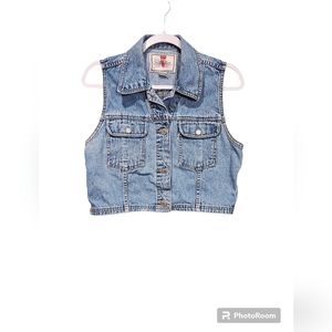 Vintage Womens Levi denim vest Large.